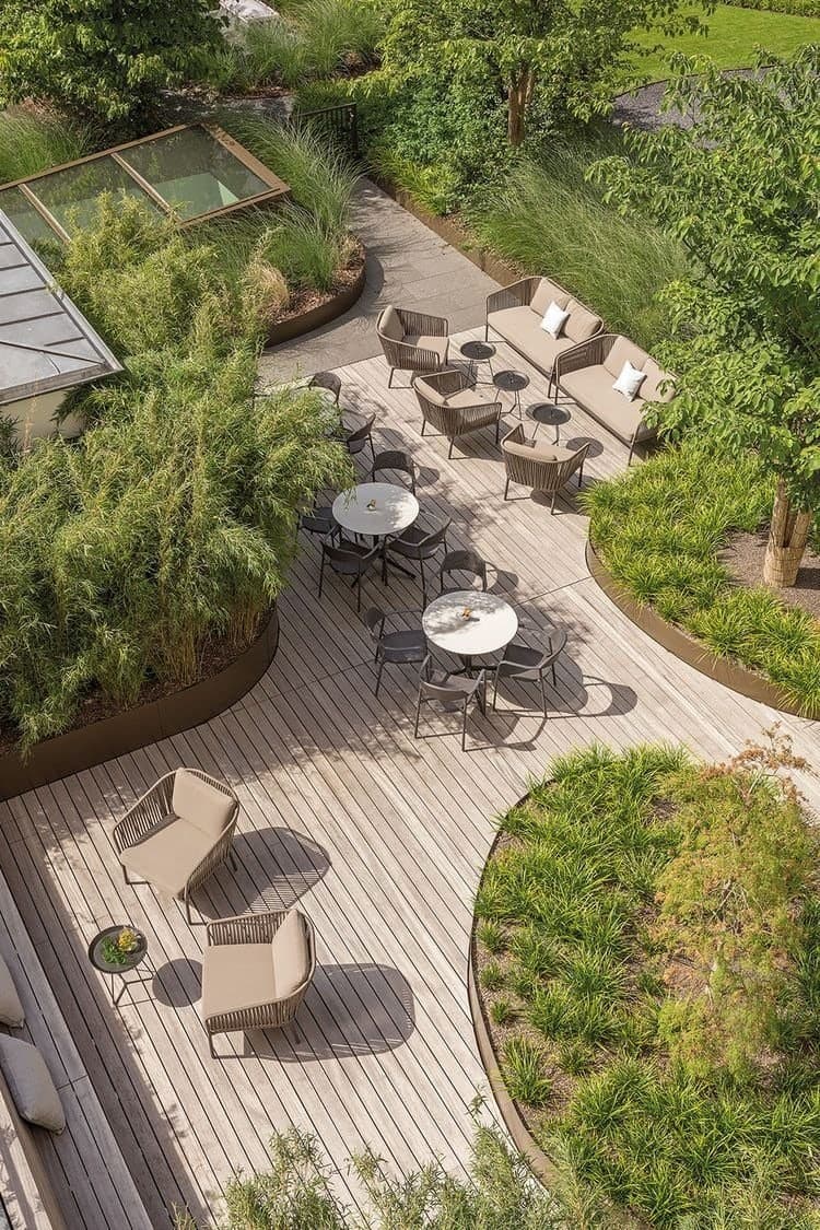 Roofdeck with green plants